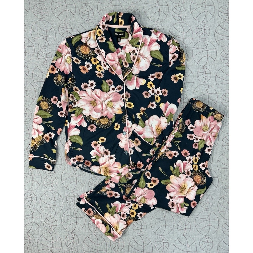 Room Service Pajama Set Black Floral Long Sleeve / Women's Small